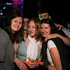 127