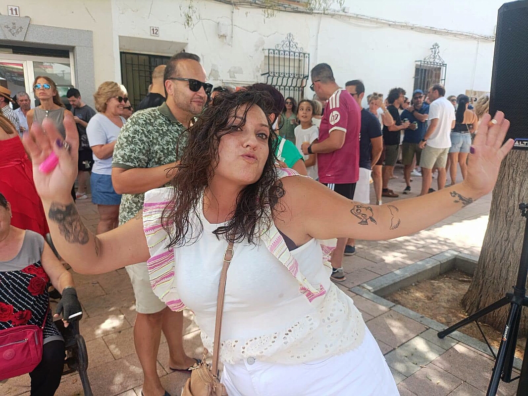 25