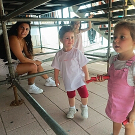 4