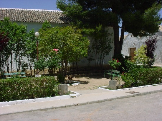 Jardines de la calle General Guzm&aacute;n