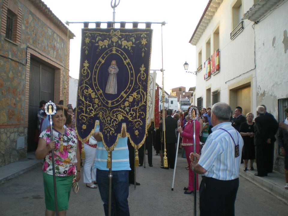 562285_402904879745748_465690379_n