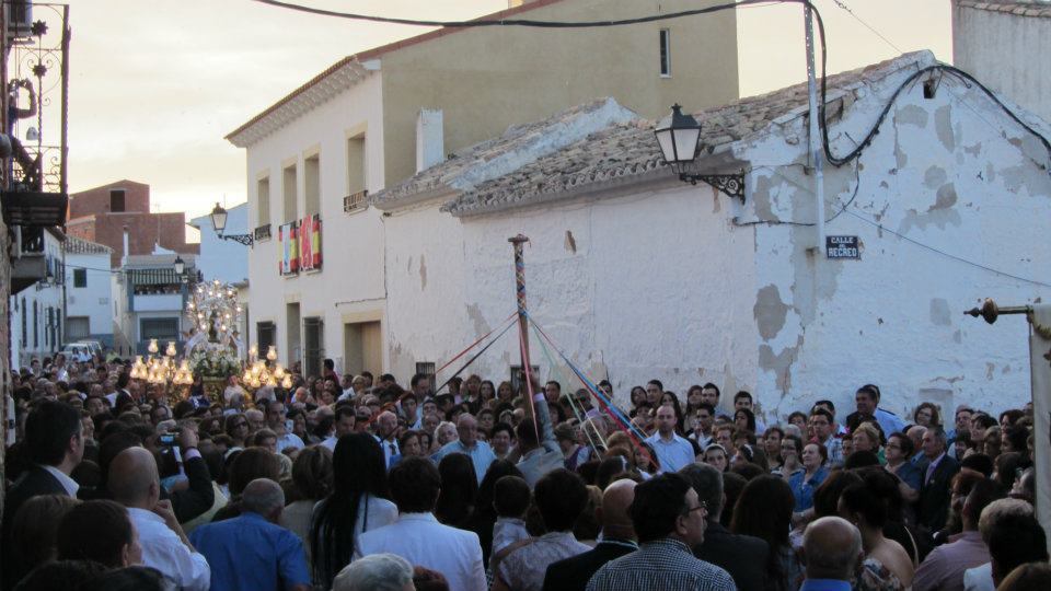 547226_348207008582023_230619151_n