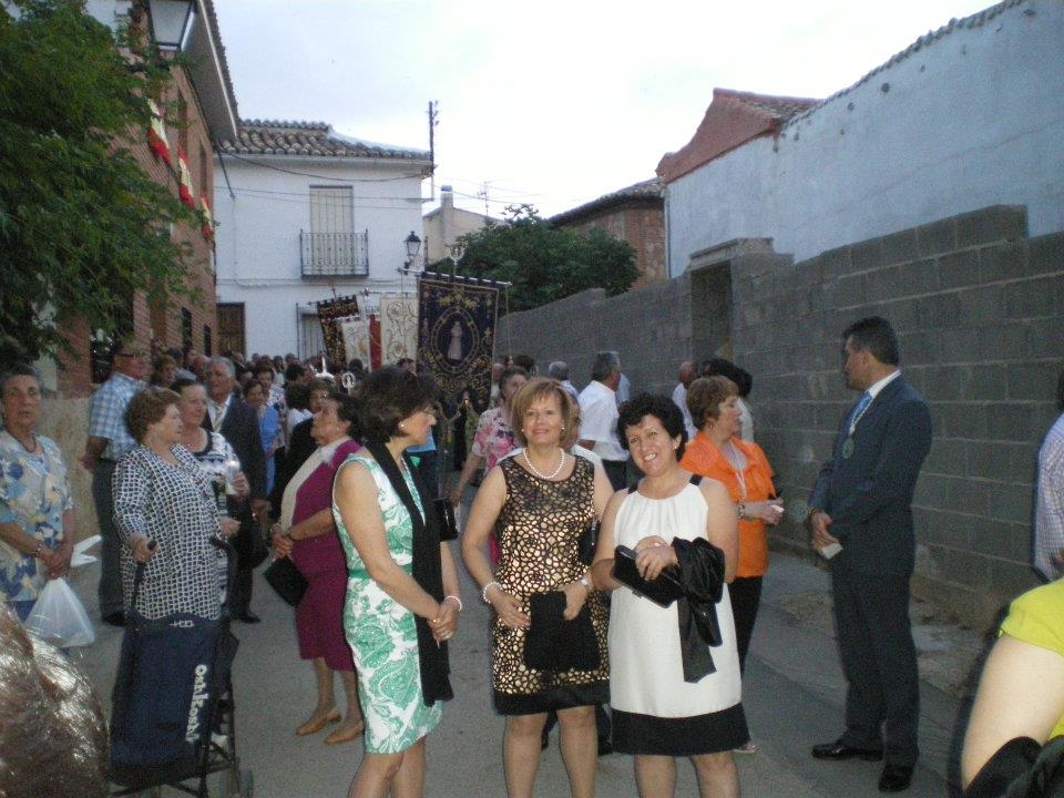 545120_402905899745646_681702577_n