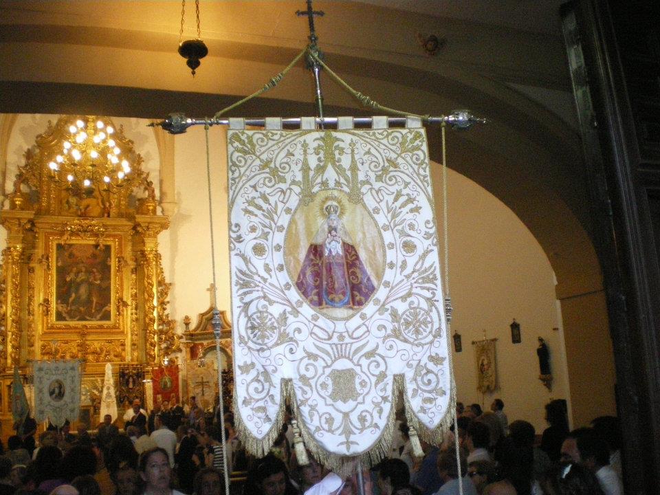 303327_402903266412576_1429522860_n