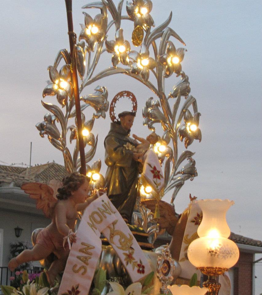 301836_348207318581992_998816003_n