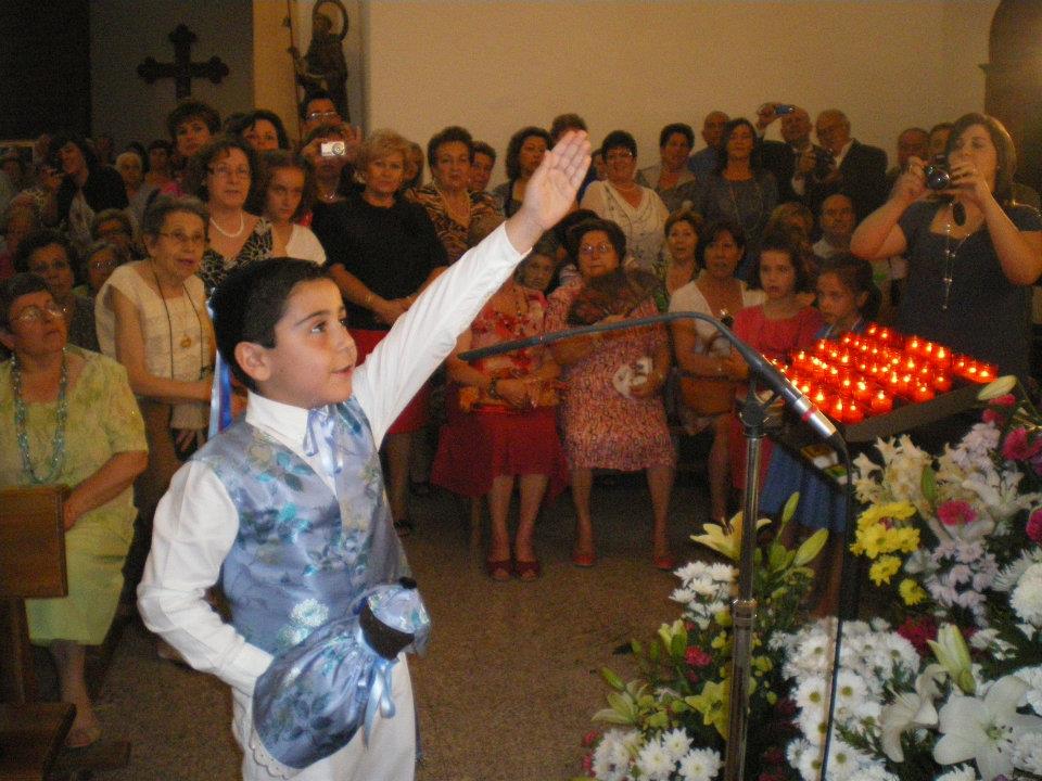 252700_402901896412713_1446316242_n