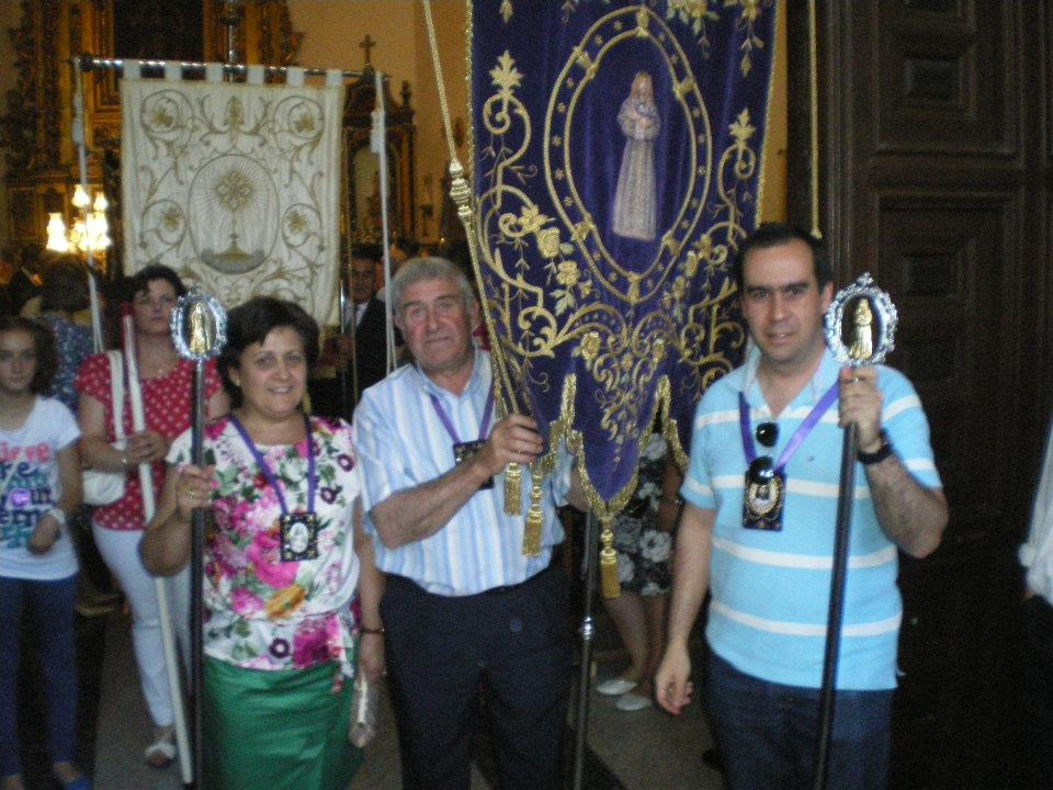 251934_402903839745852_2072149106_n