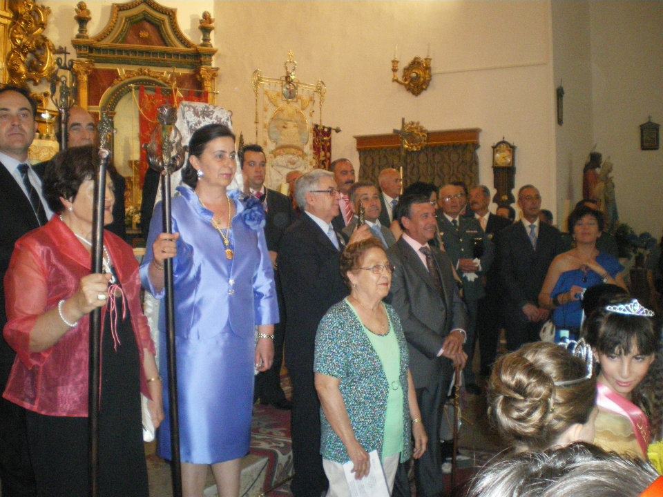 208961_402902173079352_1224806840_n