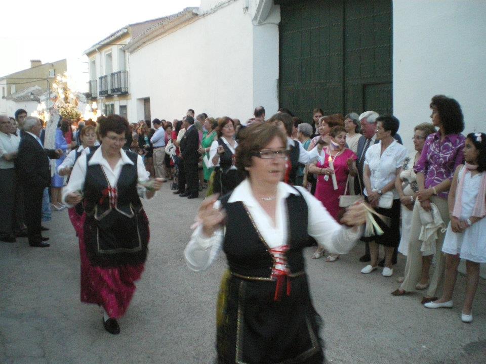 168557_402905713078998_1552384246_n