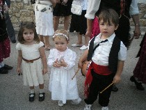 581278_402905633079006_1558142176_n