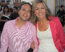 526911_348207208582003_380296399_n