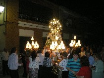 314272_402906596412243_1162382833_n