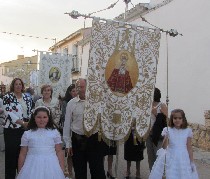 208922_348206971915360_1316249577_n