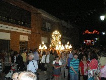 181853_402906436412259_1358376439_n