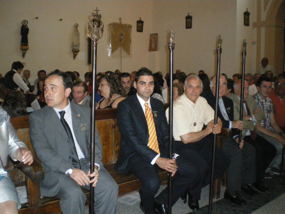 577088_402668426436060_874664827_n