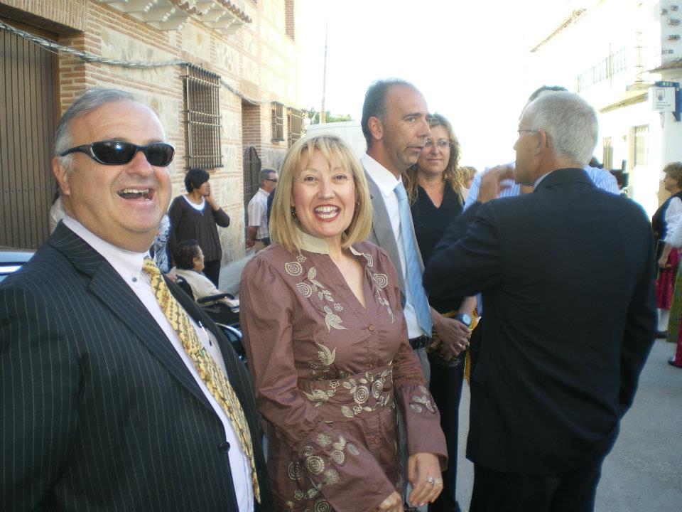 562092_402662869769949_1292015881_n