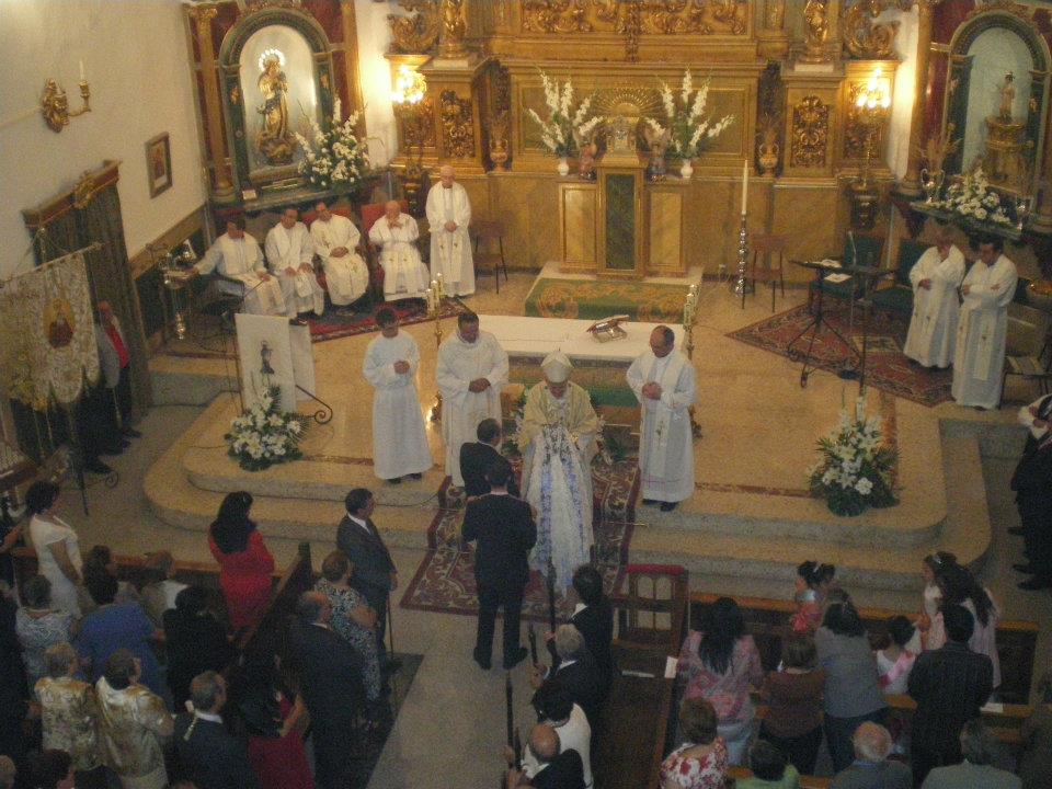 560754_402677499768486_625916032_n