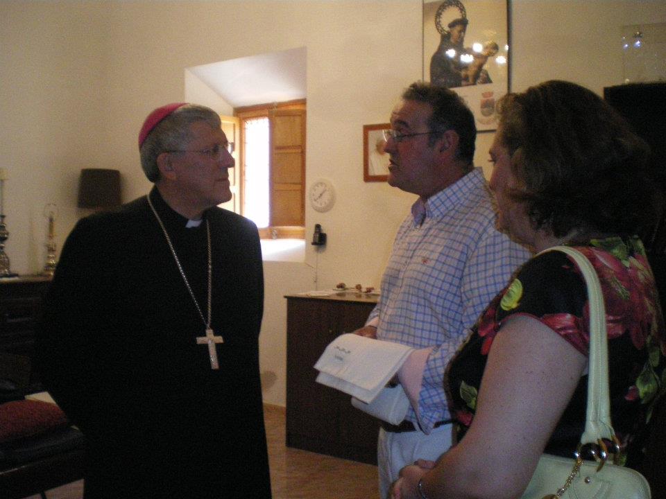 550456_402678286435074_1450910306_n