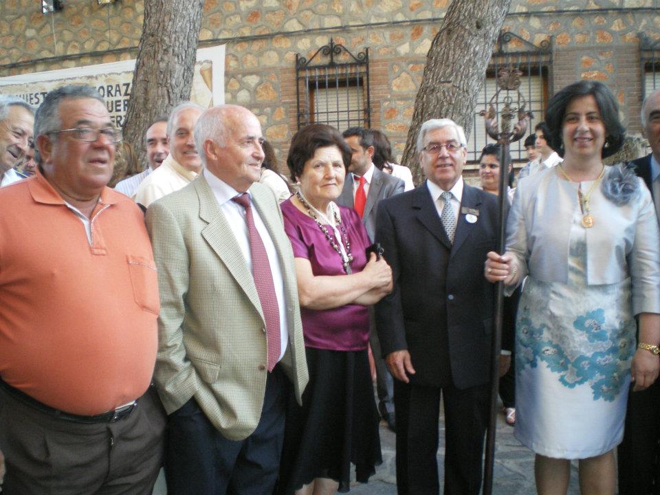 541983_402674113102158_1998881062_n