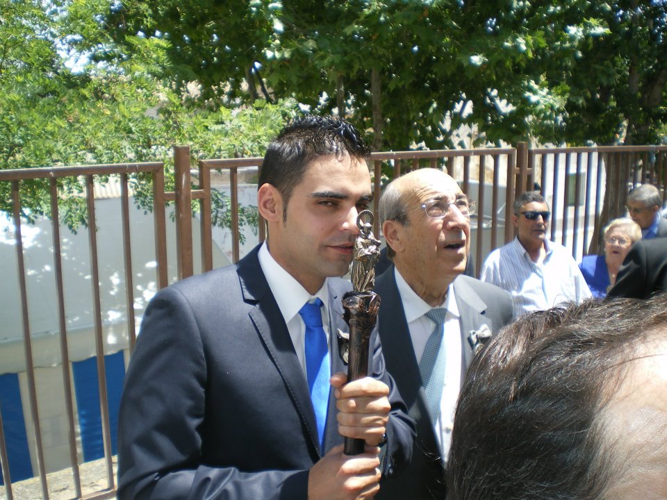 538429_402679379768298_1289313010_n