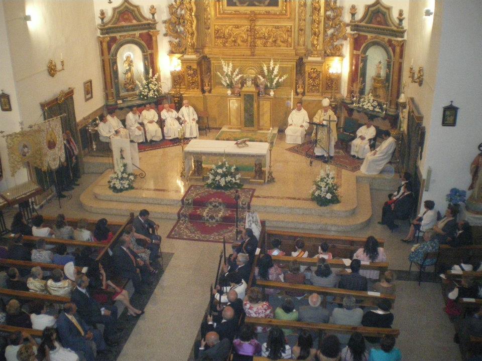 534388_402677356435167_100326653_n