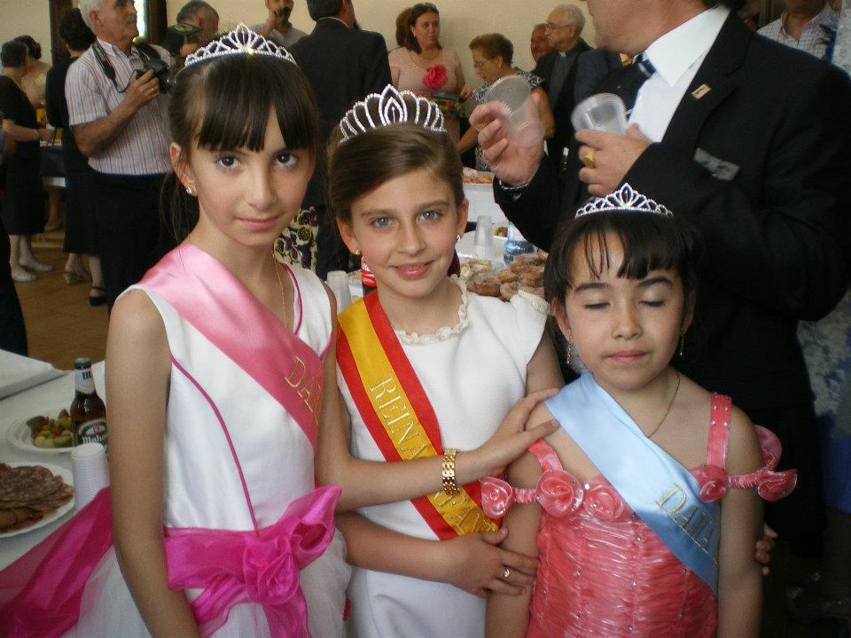 389672_402679879768248_458051272_n