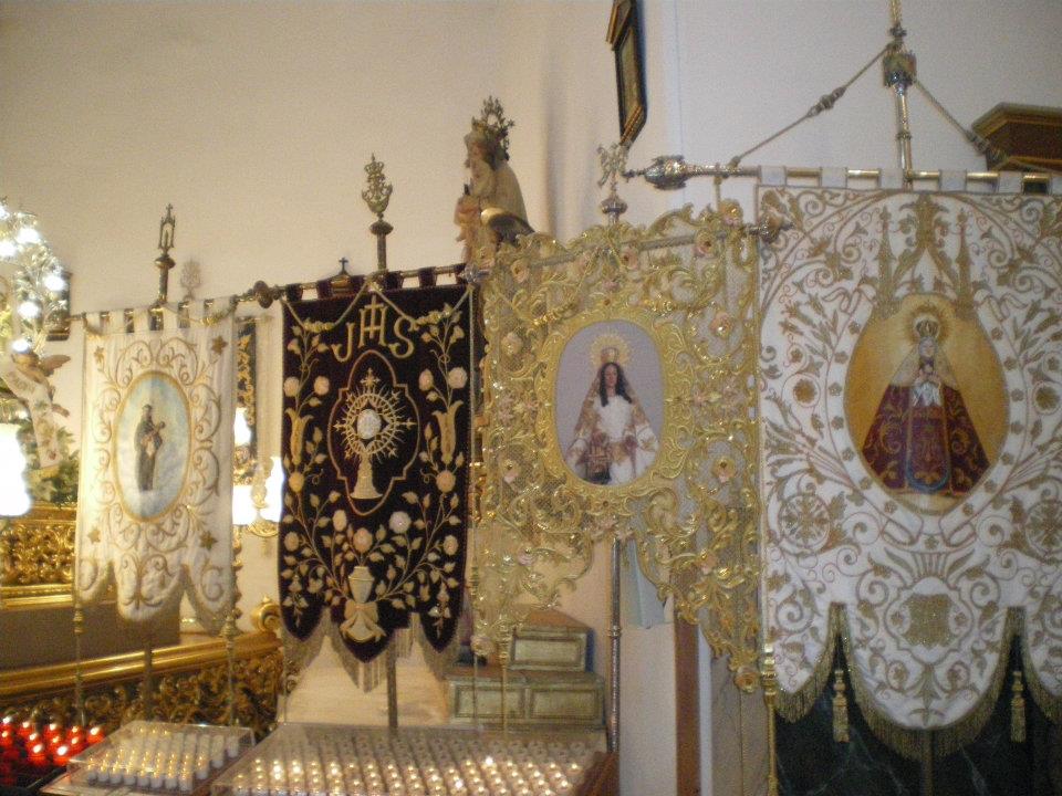 246454_402678829768353_1260369945_n