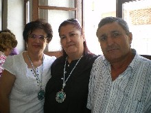 599206_402679783101591_625516059_n