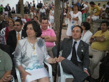 598938_402675149768721_427941987_n