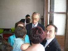 598935_402681019768134_893200321_n