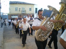 554376_402667336436169_1482818532_n