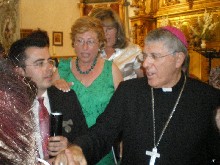 554283_402678666435036_1651880309_n