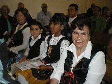 543698_402667869769449_231319252_n