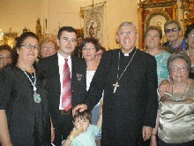 533072_402678743101695_220836488_n