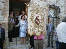 318149_402662266436676_1639375926_n