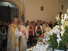 303631_402673383102231_775638932_n