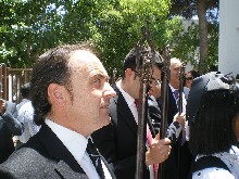 282932_402679036434999_1047714306_n