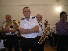 255442_402677623101807_1964287623_n