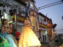 252271_402675876435315_1617227011_n