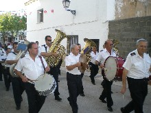 249159_402667279769508_1363432_n