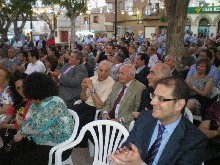 246453_402675223102047_1095908535_n