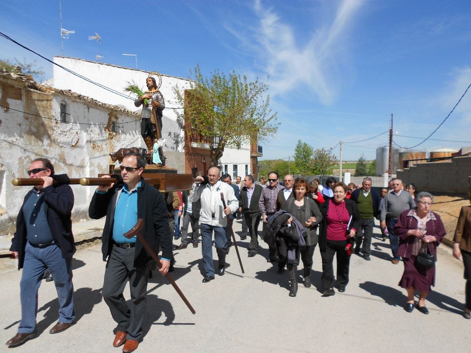 945633_518421824884596_1374865020_n