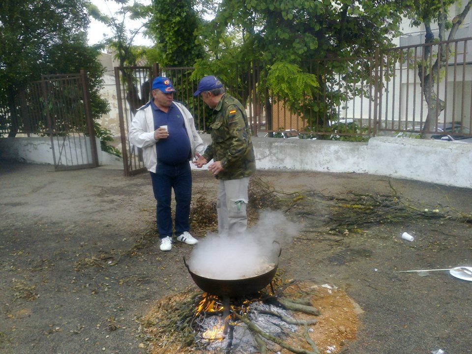 944634_170675493094064_2042898840_n