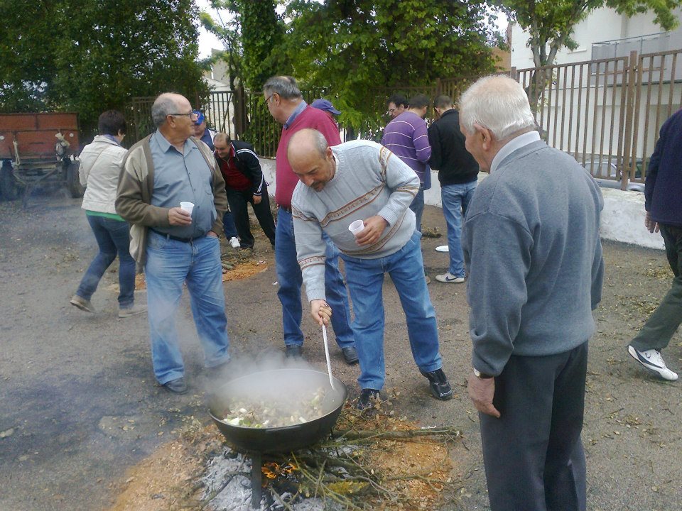 601677_170675479760732_2008451369_n