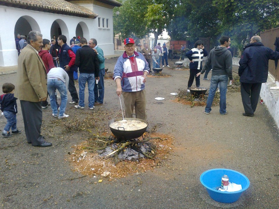 247639_170675359760744_1380832807_n